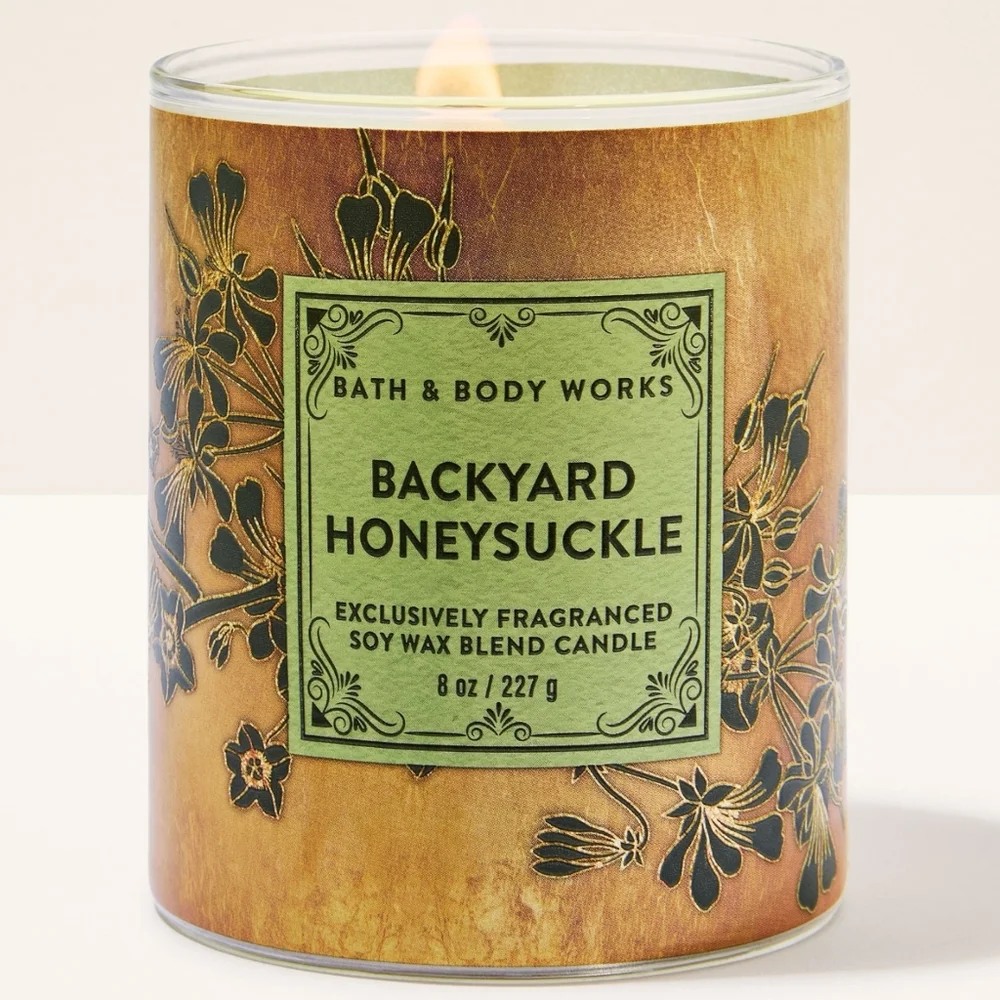 Bath & Body Works Backyard Honeysuckle Single Wick Candle 8oz NEW